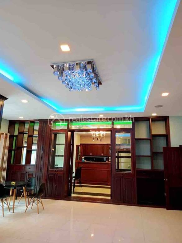 Twin Villa For Rent in Tonle Bassac, Chamkarmon, Phnom Penh