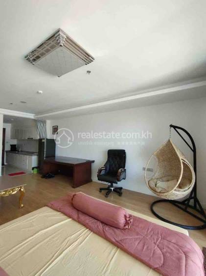 $400 Condo