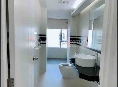 Tonle Bassac Apartment For Rent in Tonle Bassac