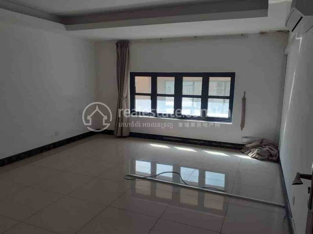 ផ្ទះលក់ដូរ សំរាប់ជួល នៅ ទន្លេបាសាក់, ចំការមន, ភ្នំពេញ