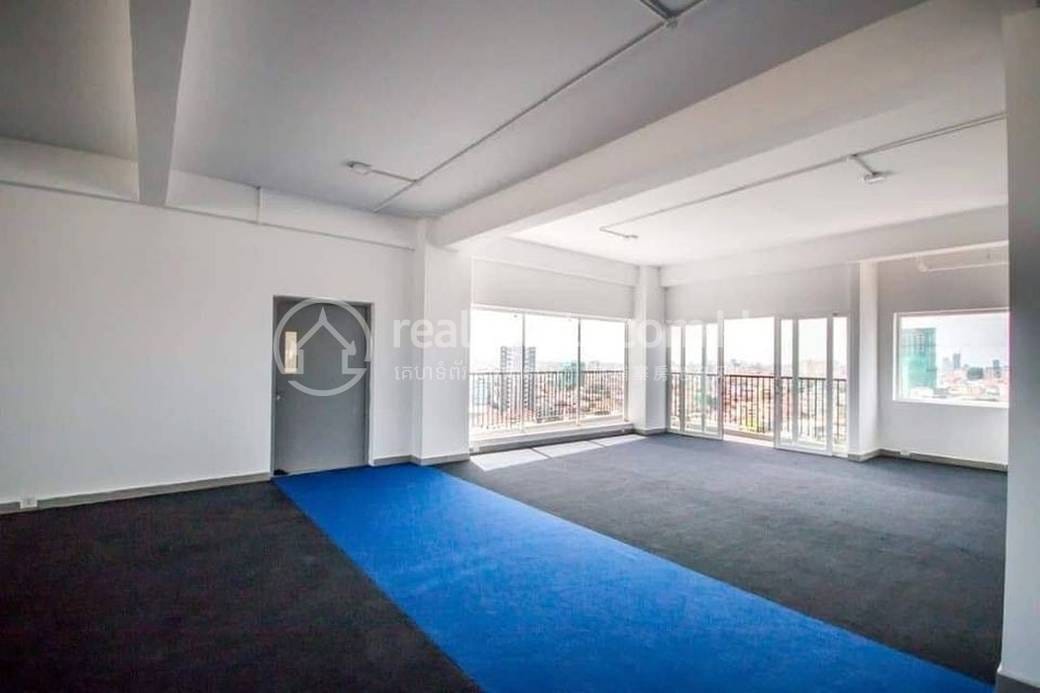 Apartment For Rent in Chamkarmon $300