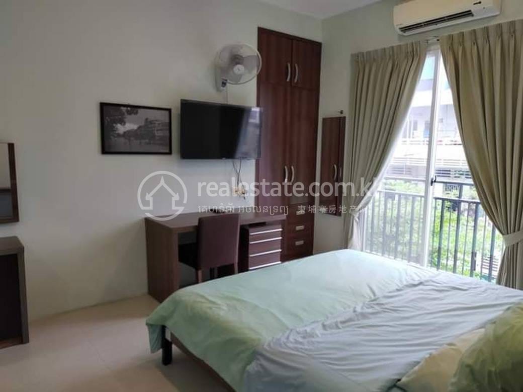 $650 Condo