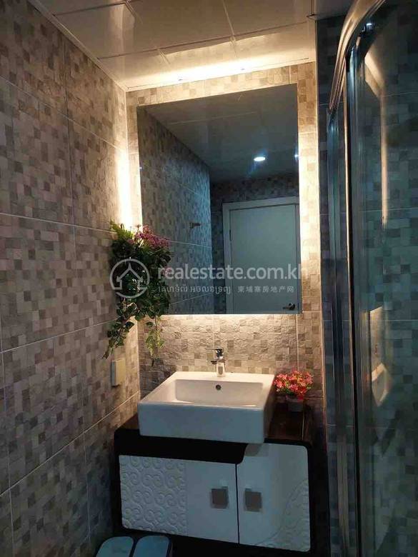 Chamkarmon Condo For Rent in Chamkarmon