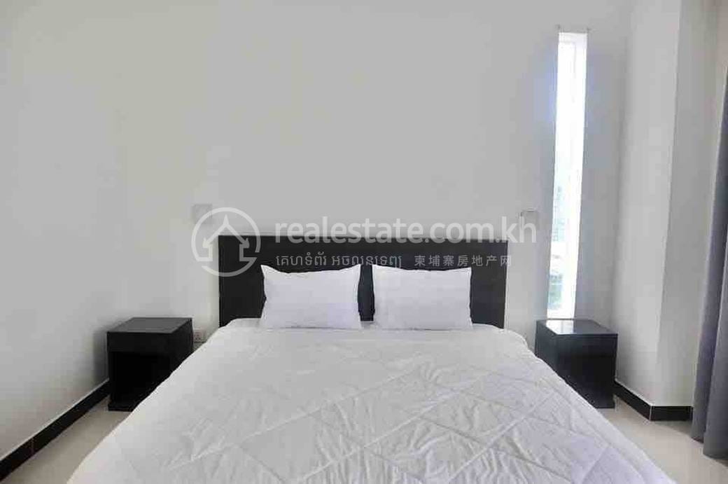 Apartment For Rent with 1 Parking Space
