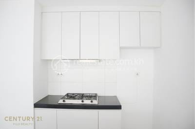 Condo For Sale in Por Sen Chey $130,000