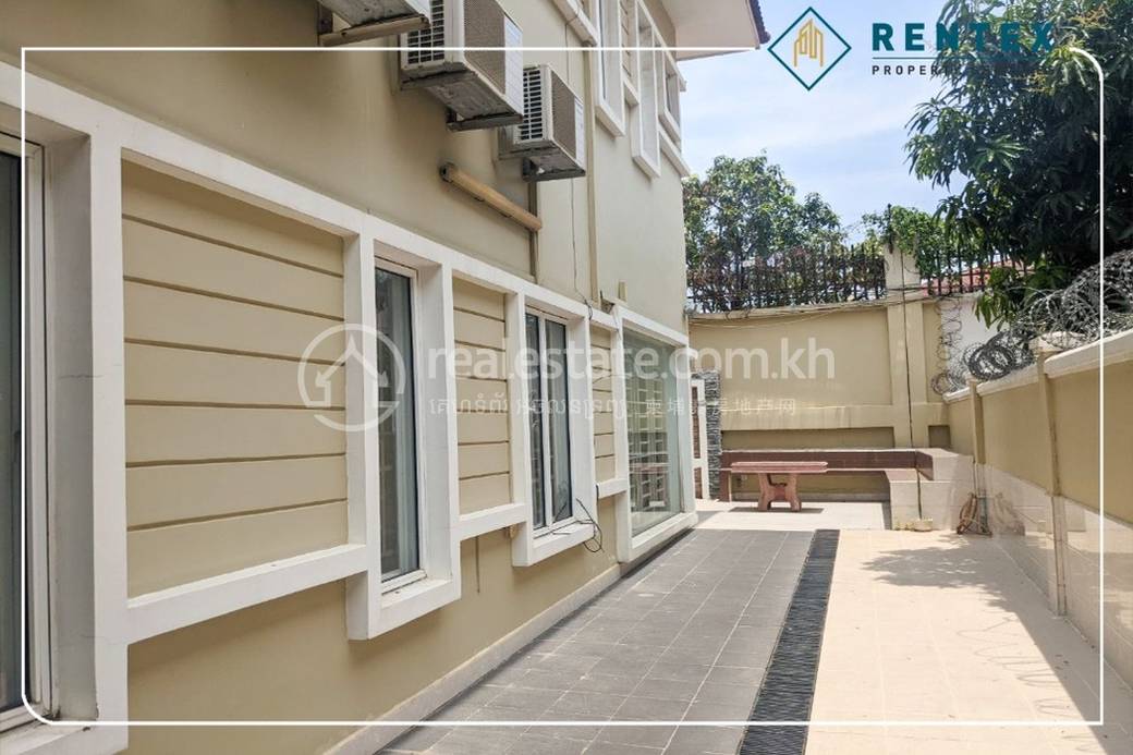 វីឡា សំរាប់ជួល នៅ បឹងកក់២, ទួលគោក, ភ្នំពេញ