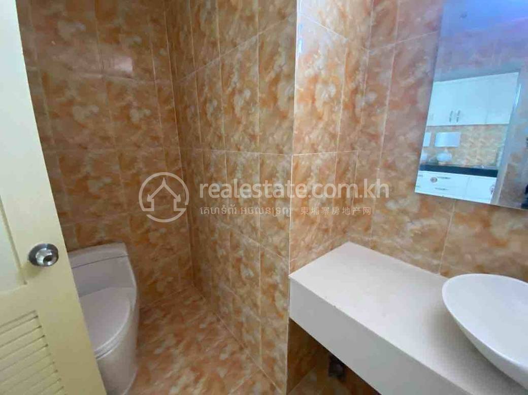 Condo For Rent in Toul Kork $350