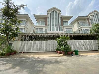 residential Twin Villa for rent ใน Kouk Khleang รหัส 209740