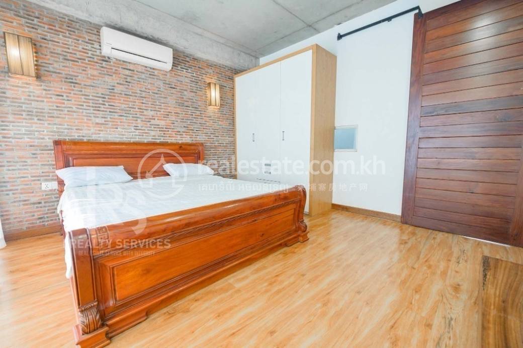 ផ្ទះល្វែង តម្លៃ $400