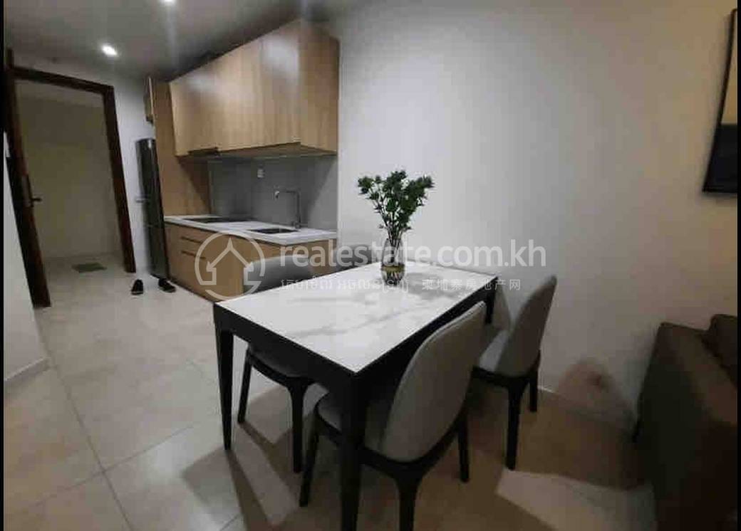 Chamkarmon Condo For Rent in Chamkarmon