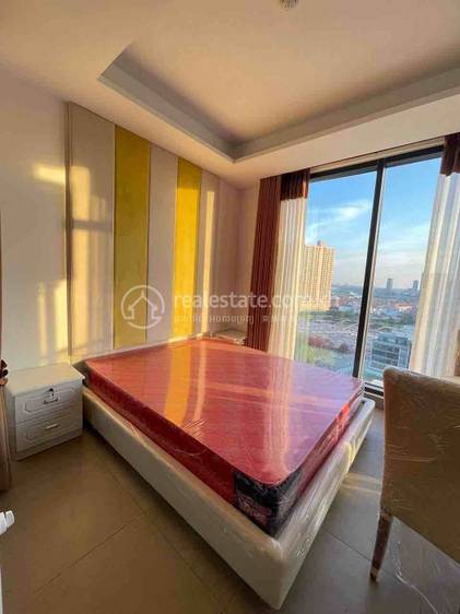 $800 Flat