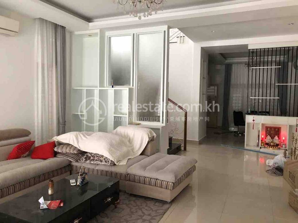 Twin Villa For Rent in Phnom Penh Thmey, Sen Sok, Phnom Penh