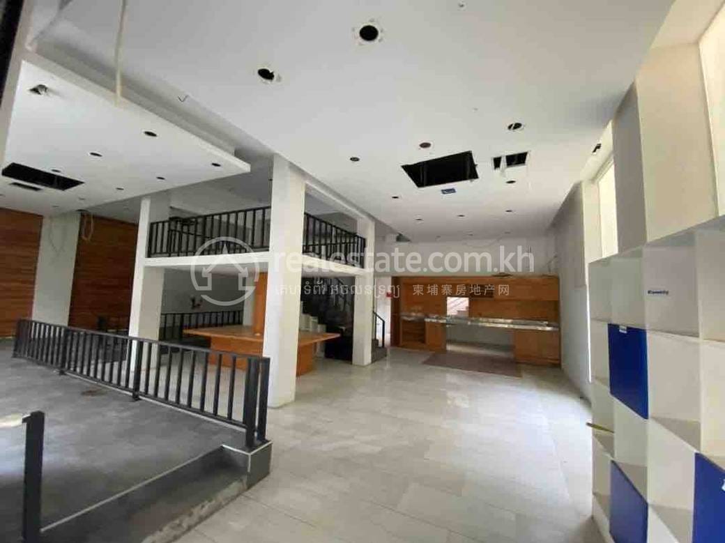 Dom z lokalem handlowym Na wynajem w, BKK 1, Boeng Keng Kang, Phnom Penh