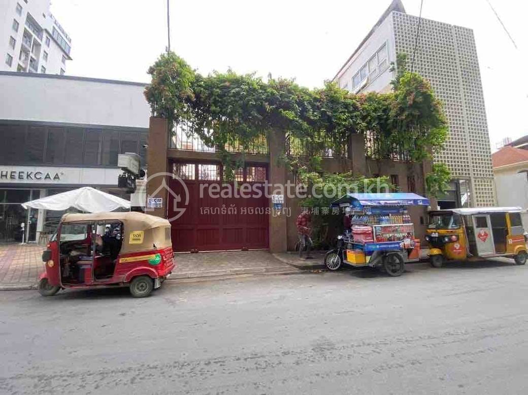 双子别墅出租，位于万景岗1分区（BKK1), 波哥堪, 金边