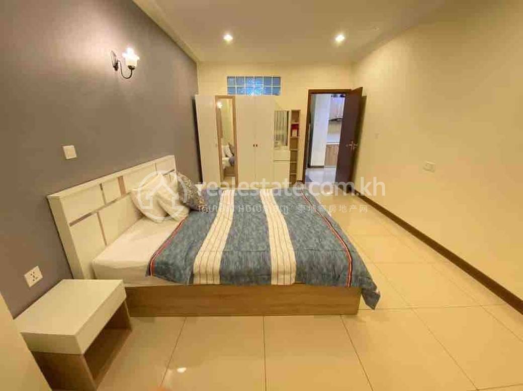 $450 Condo
