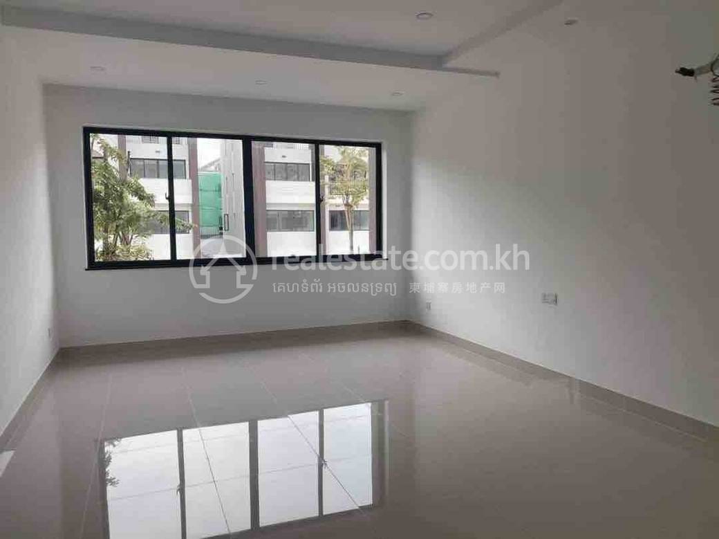 Chroy Changvar店屋For Sale & Rent，价格$200,000