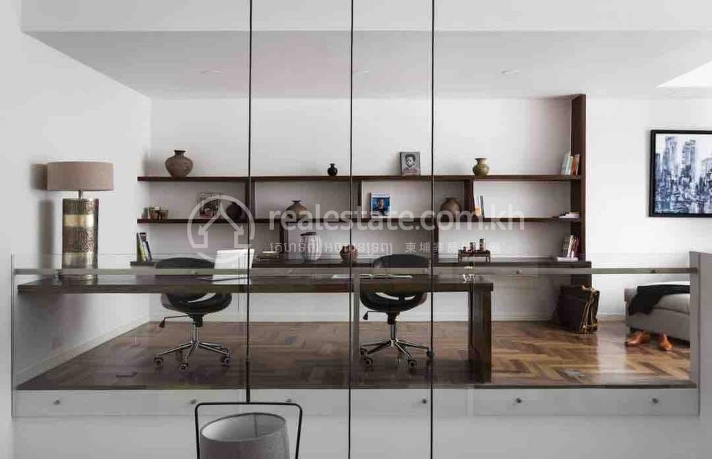 120 sqm Living Size Apartment For Rent in Chamkarmon