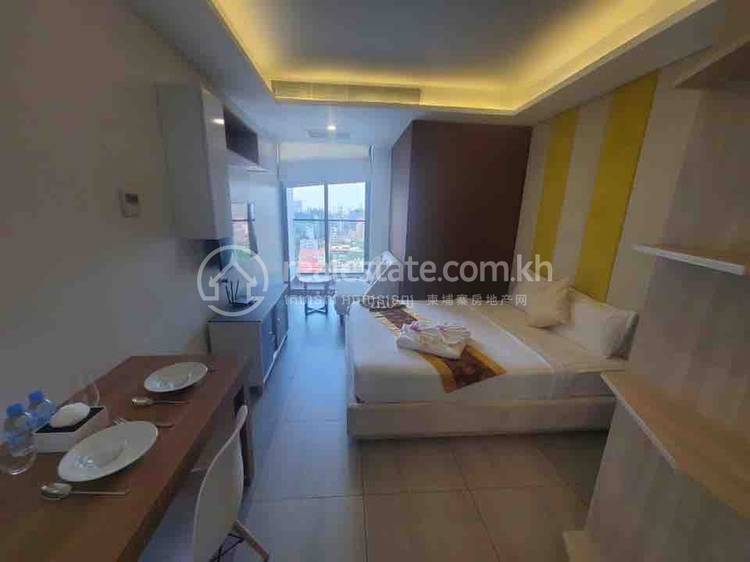 Flat For Rent in Tonle Bassac, Chamkarmon, Phnom Penh