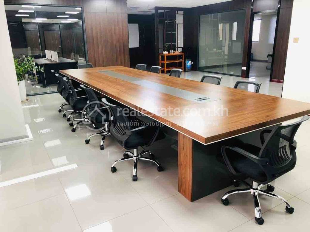 Bureaux À louer à Chroy Changvar $900