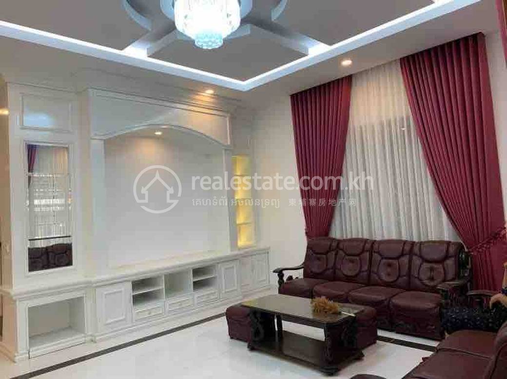 Villa Jumelle À louer à Chrang Chamres I, Russey Keo, Phnom Penh