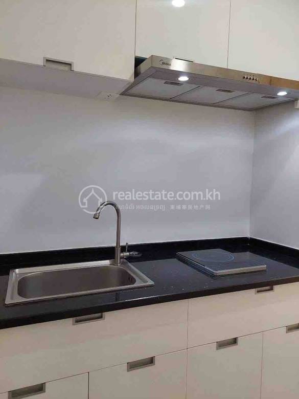 Condo For Rent in Chamkarmon $450