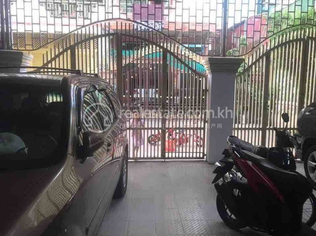 带1个停车位的排屋For Sale & Rent