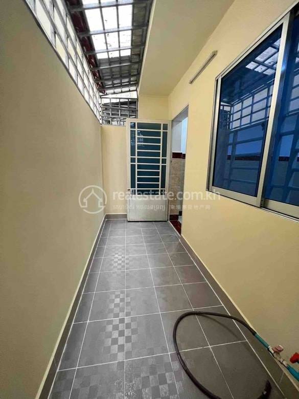 Tuol Sangke Shophouse For Sale & Rent in Tuol Sangke