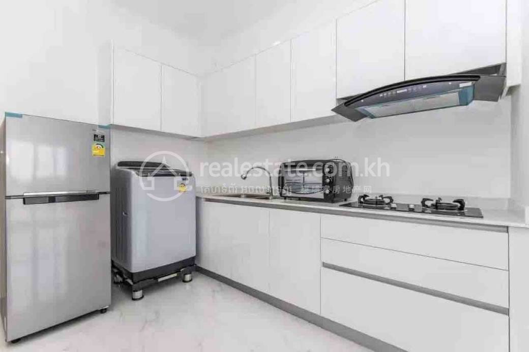 Condo For Rent in Chamkarmon $400