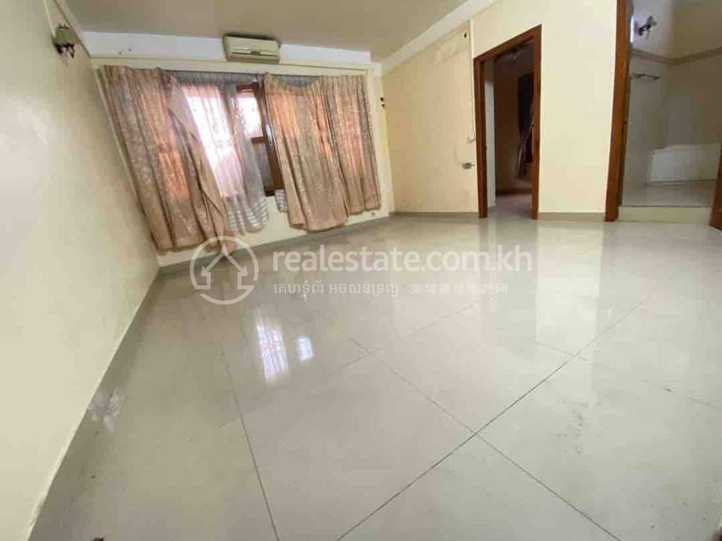 Villa À louer à BKK 1, Boeng Keng Kang, Phnom Penh