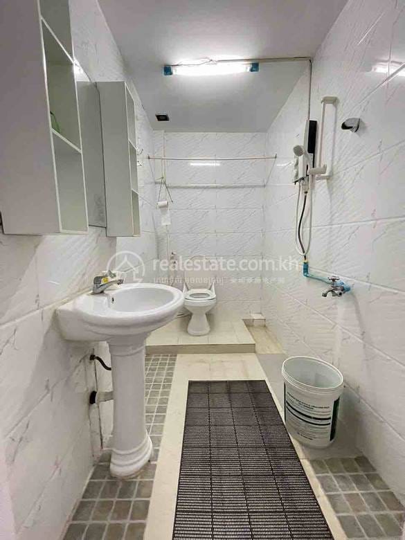 Apartment For Rent in Tonle Bassac, Chamkarmon, Phnom Penh