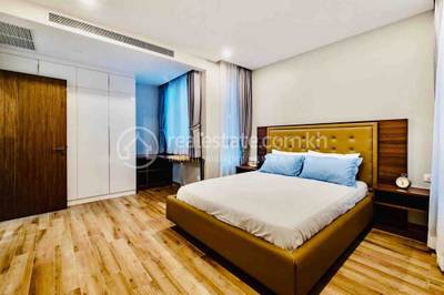 Apartment For Rent with 1 Parking Space