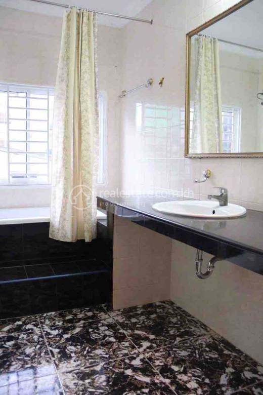 Apartment For Rent in Chamkarmon $380