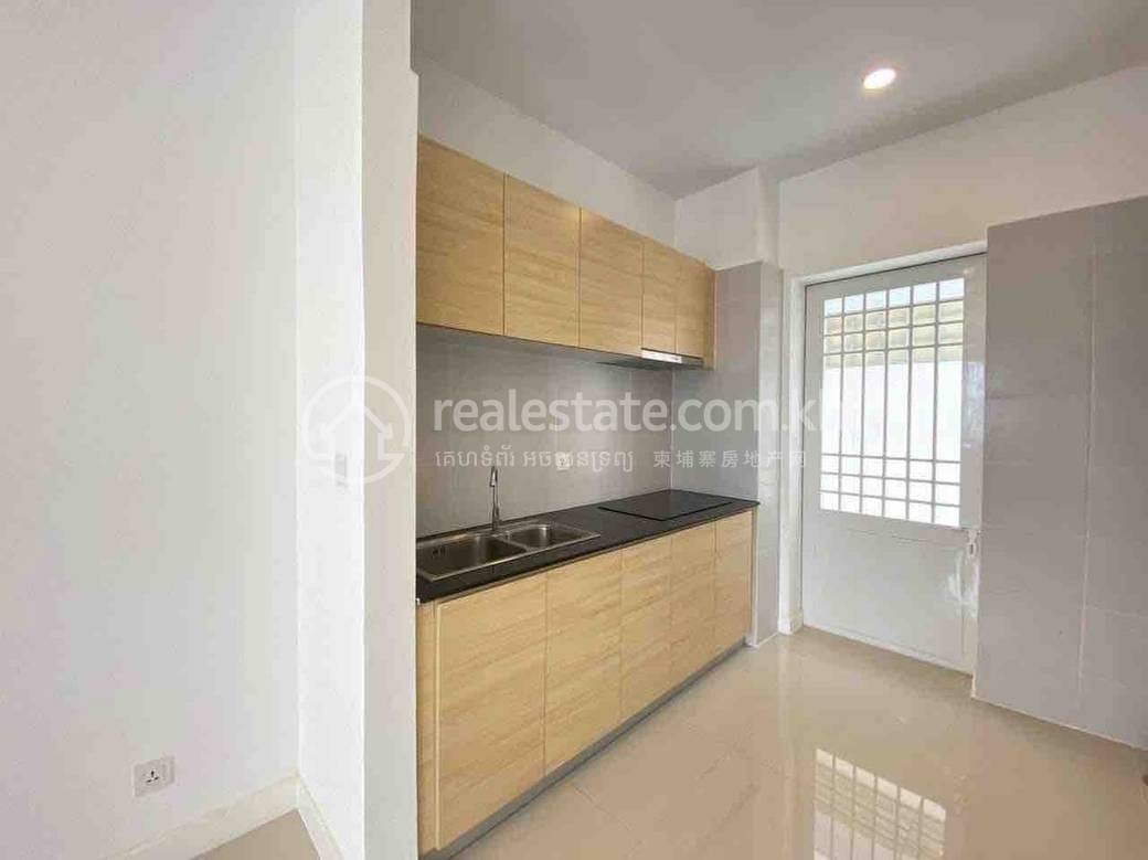Villa For Sale in Khmuonh, Sen Sok, Phnom Penh