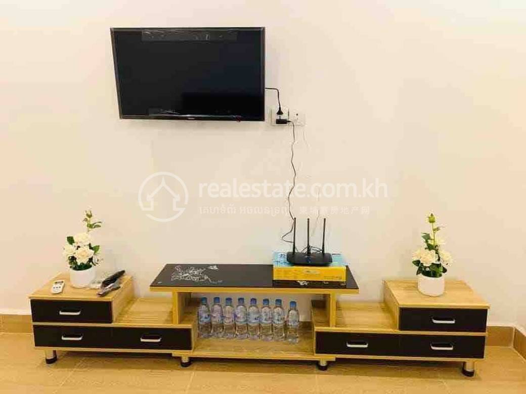 Apartment For Rent with 1 Parking Space