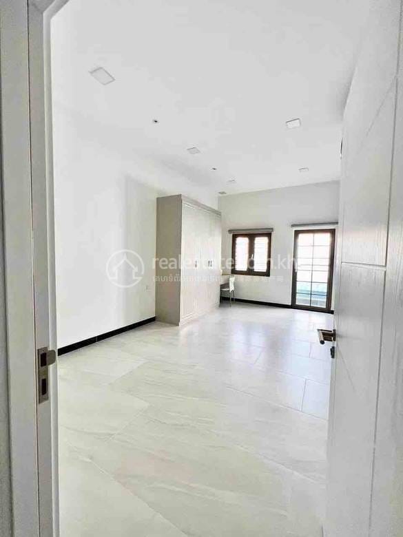 Boeung Kak 1 វីឡា For Sale & Rent នៅ Boeung Kak 1