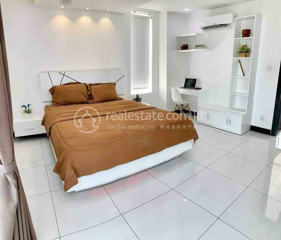 79 sqm Living Size Apartment For Rent in Boeng Keng Kang