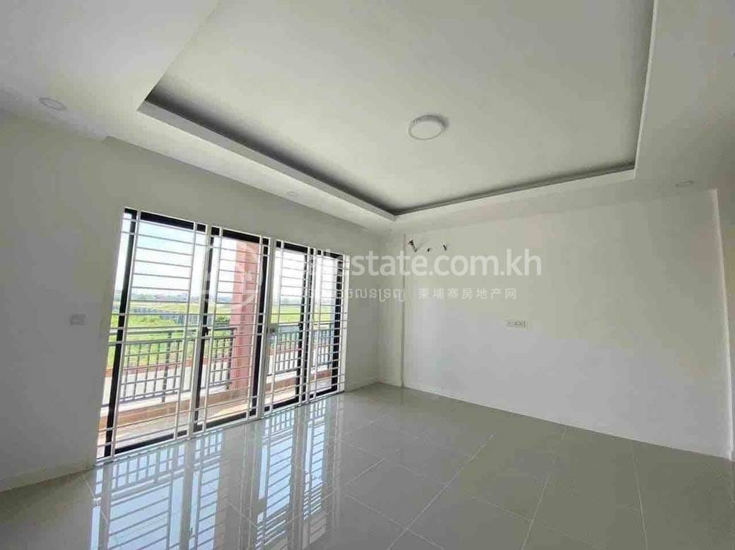 Khmuonh Villa For Sale in Khmuonh