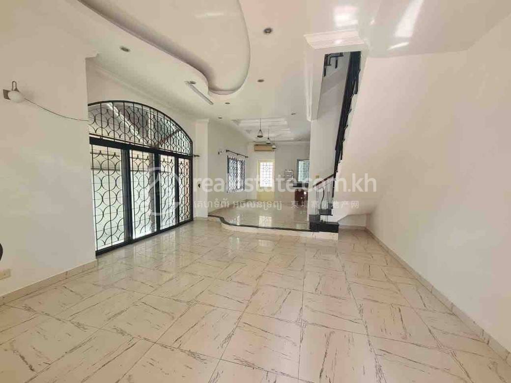 House and lot For Rent in Tonle Bassac, Chamkarmon, Phnom Penh