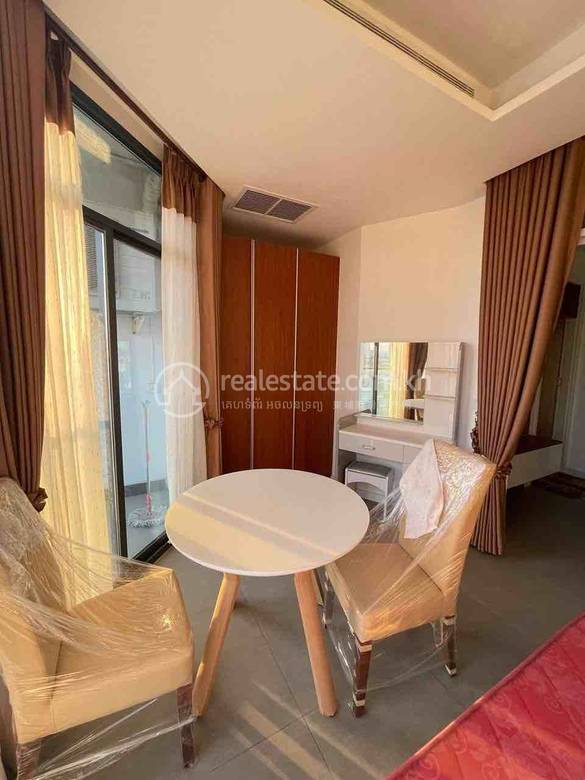 Apartment For Rent in Tonle Bassac, Chamkarmon, Phnom Penh