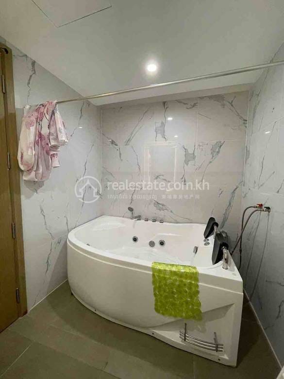 Apartment For Rent in Tonle Bassac, Chamkarmon, Phnom Penh