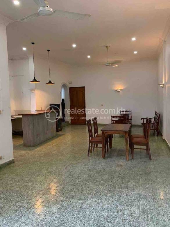 Daun Penh店屋出租，价格$1,000