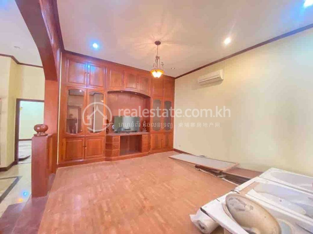 Boeng Keng Kang双子别墅出租，价格$5,000