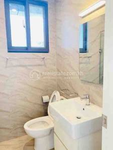 Mieszkanie Na wynajem o powierzchni mieszkalnej 59 m² w Boeng Keng Kang