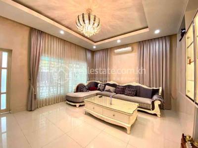 Vila K pronájmu in Phnom Penh Thmey, Sen Sok, Phnom Penh
