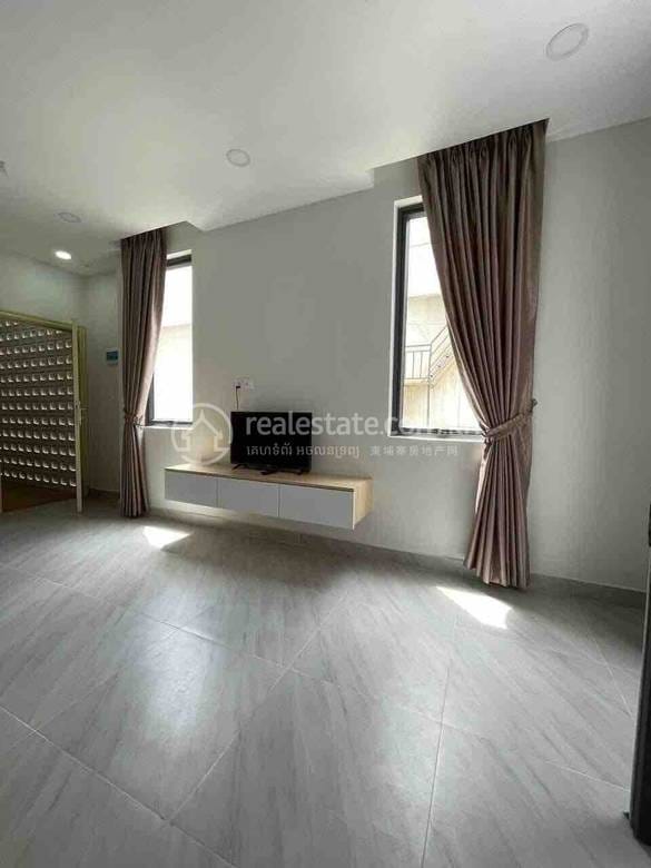 Apartment For Rent in Chamkarmon $350