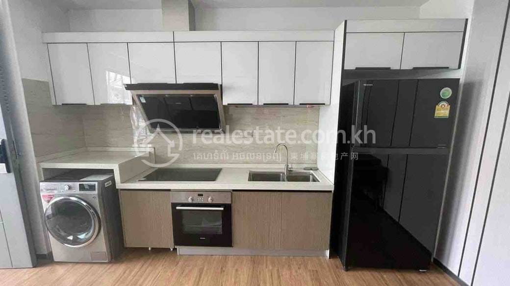 Apartment For Rent with 1 Parking Space