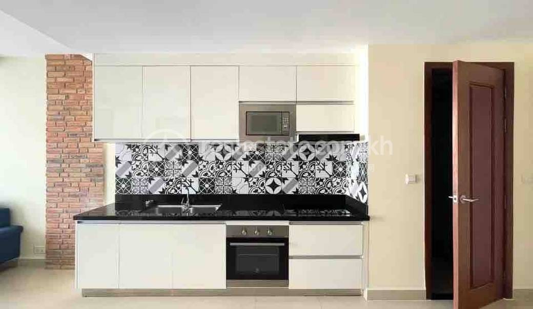 $750 Apartmán se službami