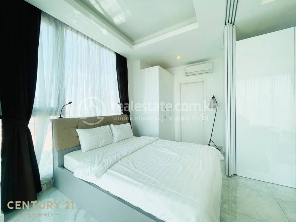Condo For Rent with 1 Parking Space