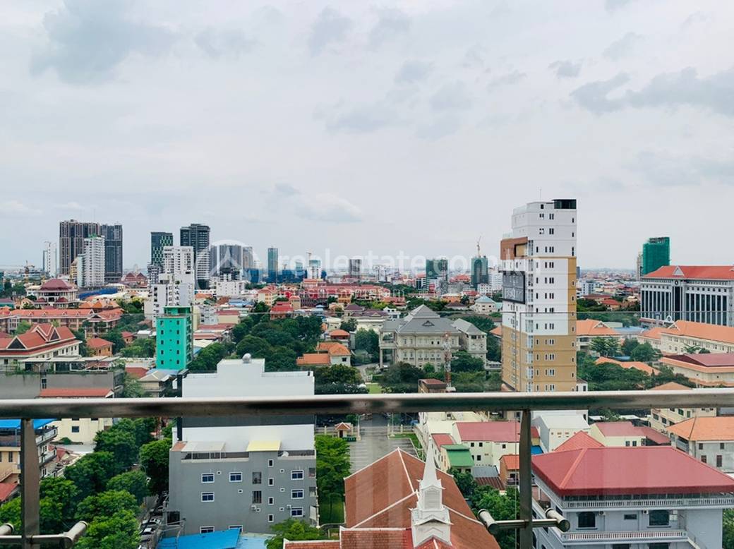 Apartment For Rent with 1 Parking Space