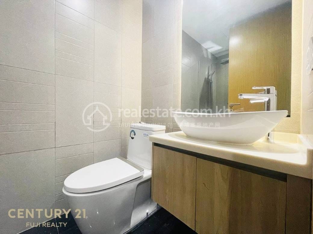 Chamkarmon Condo For Rent in Chamkarmon